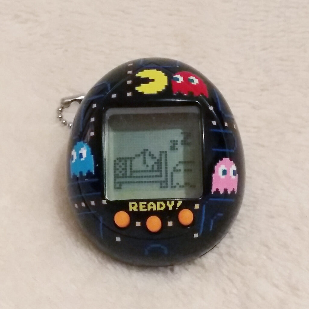 Pac-man Tamagotchi Sleep with Ghost Ginjrotchi