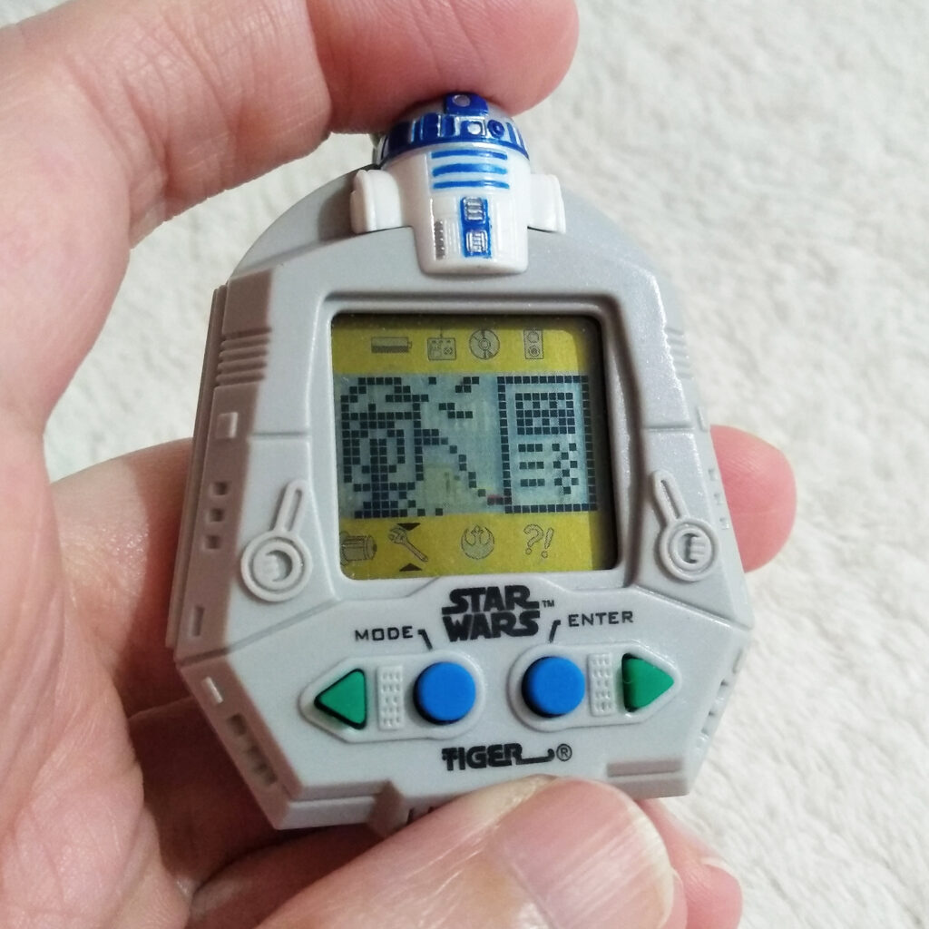 R2-D2 Star Wars Giga Pets Memory