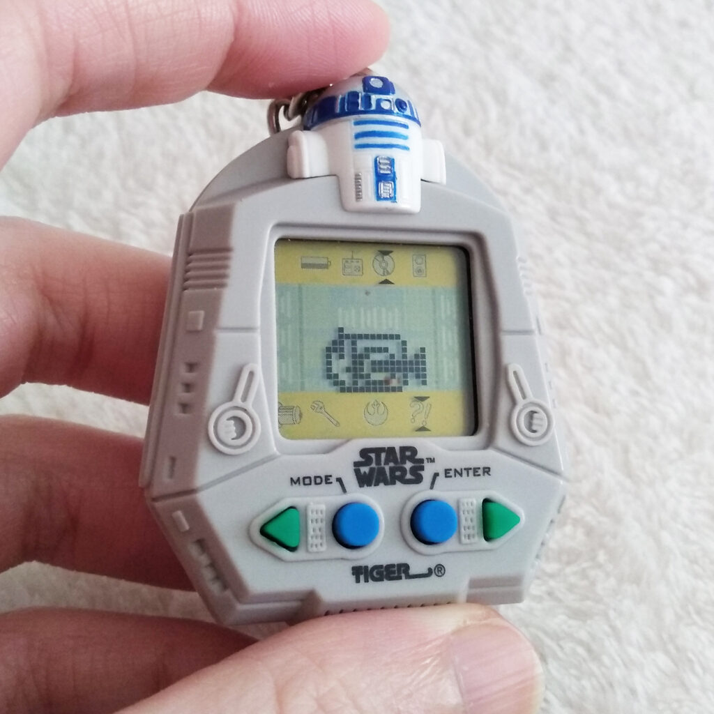 R2-D2 Star Wars Giga Pets Attention