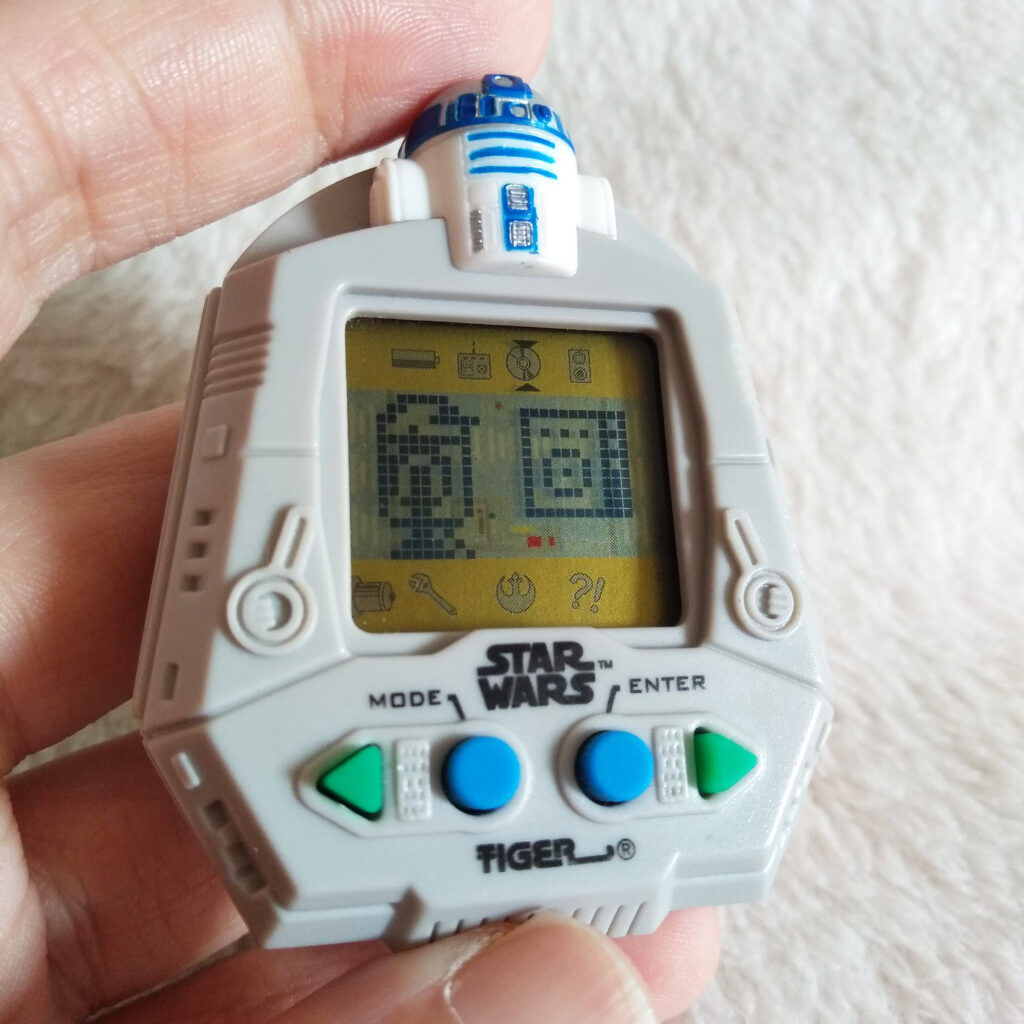 R2-D2 Star Wars Giga Pets Power Outlet